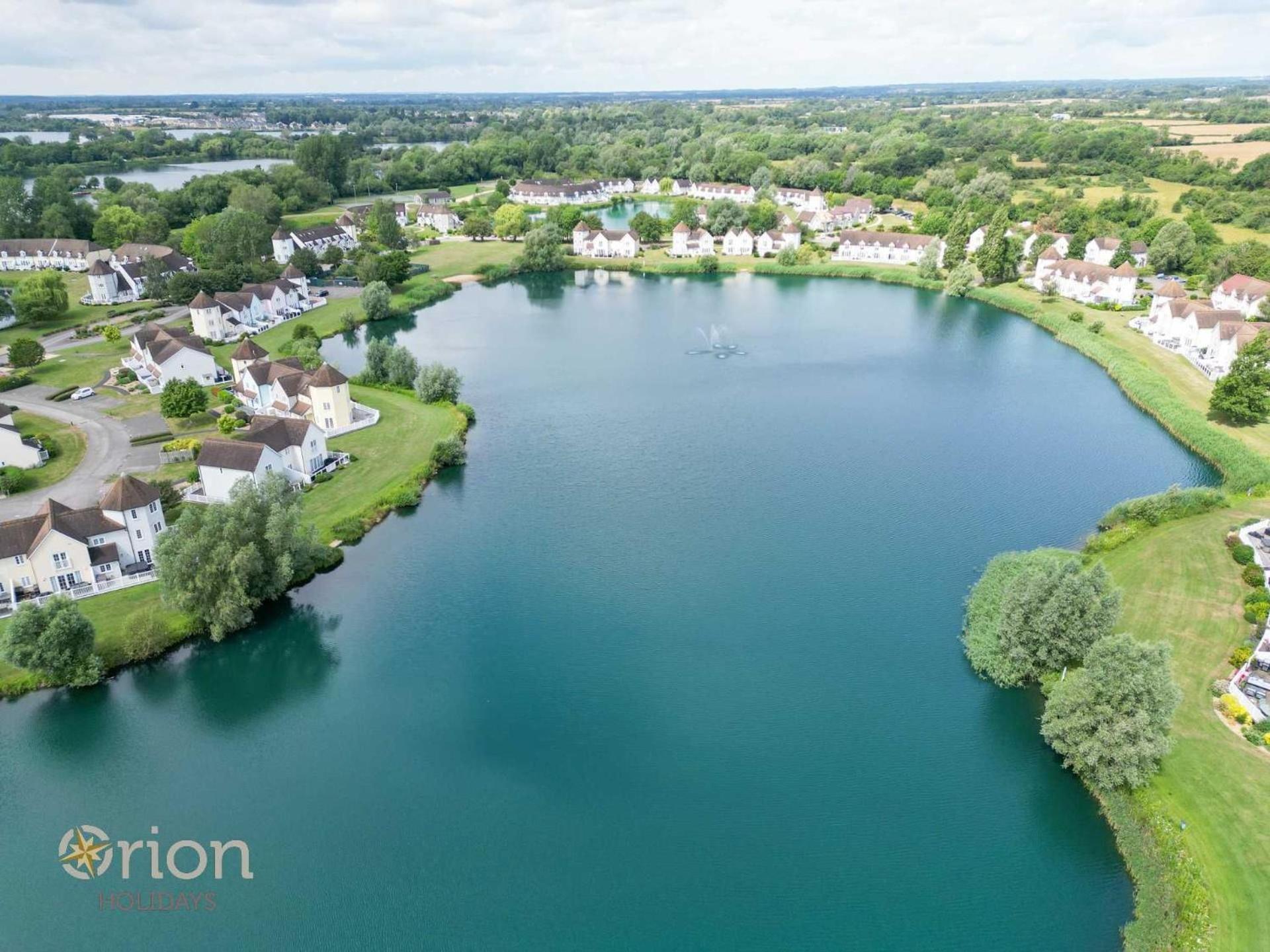 Windrush Lake 65, Sunset Lodge - P South Cerney Exterior photo